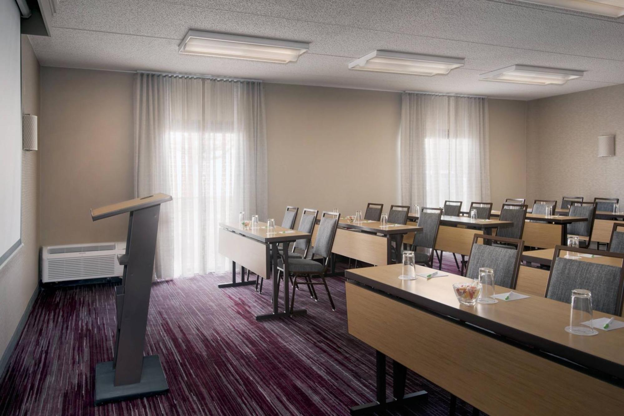 Courtyard Syracuse Carrier Circle 3* East Syracuse