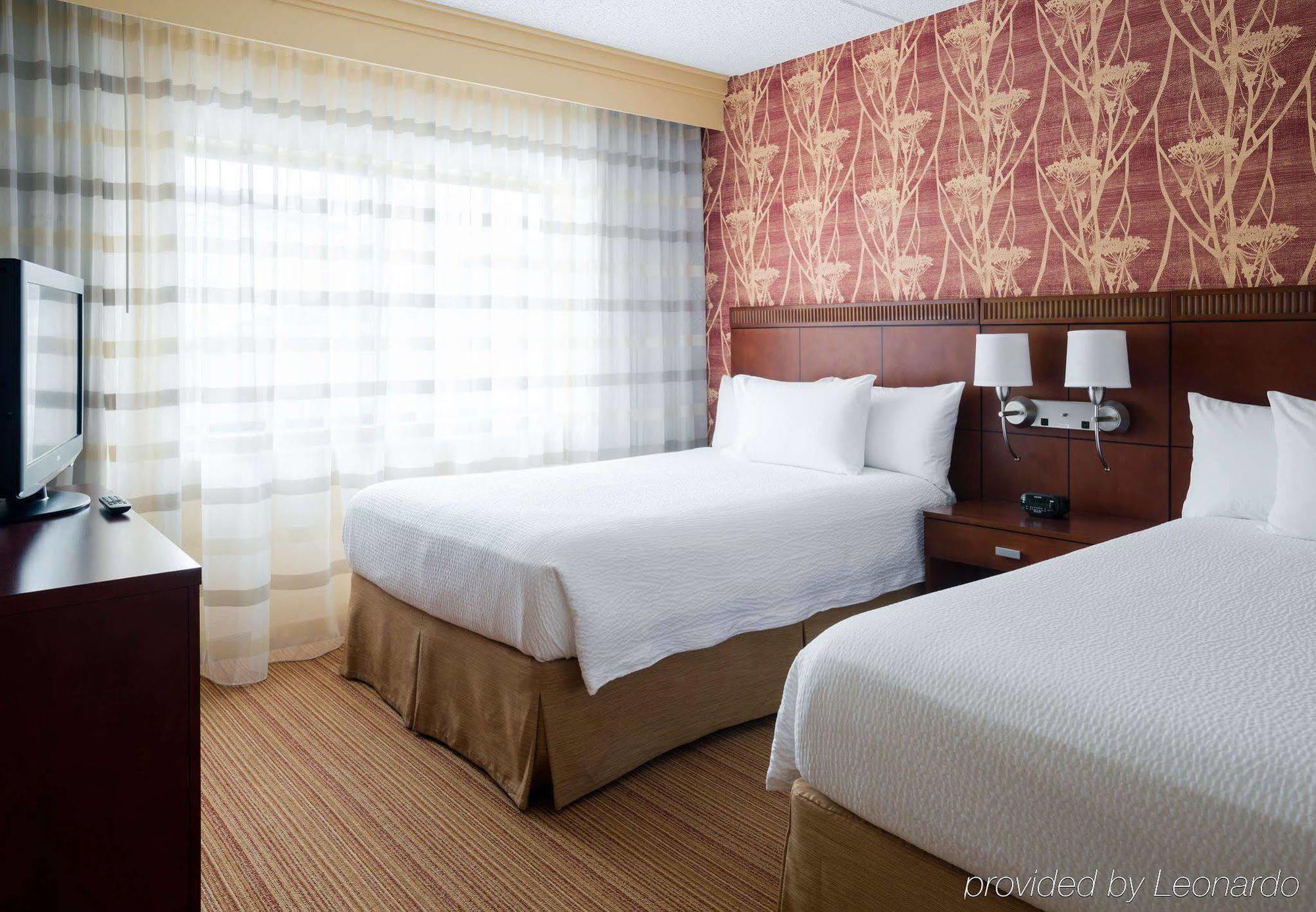 Hotel Courtyard Syracuse Carrier Circle 3*